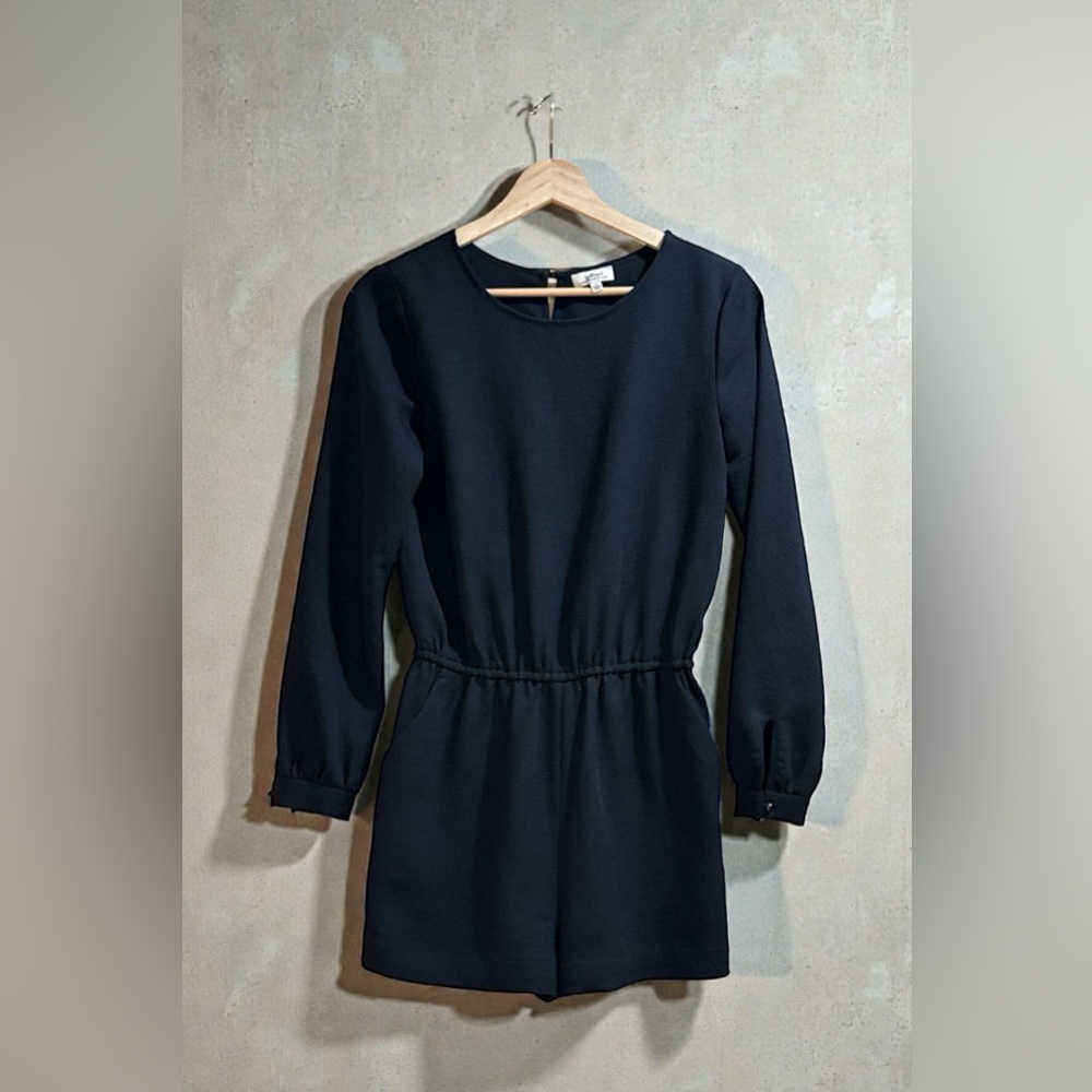 Aritzia Wilfred - Grignard Black Long Sleeve Romper - Small